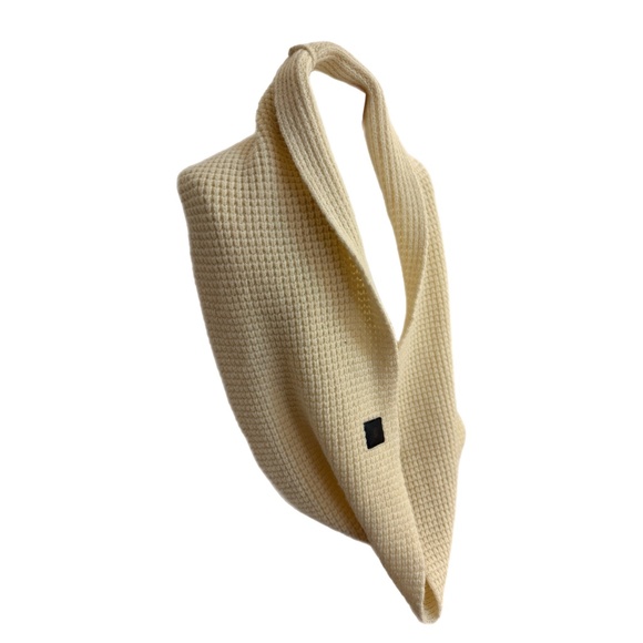 Canada Goose x Robert Mackie of Scotland 🇬🇧 Wool Knit Infinity Scarf – Cream - Picture 7 of 11